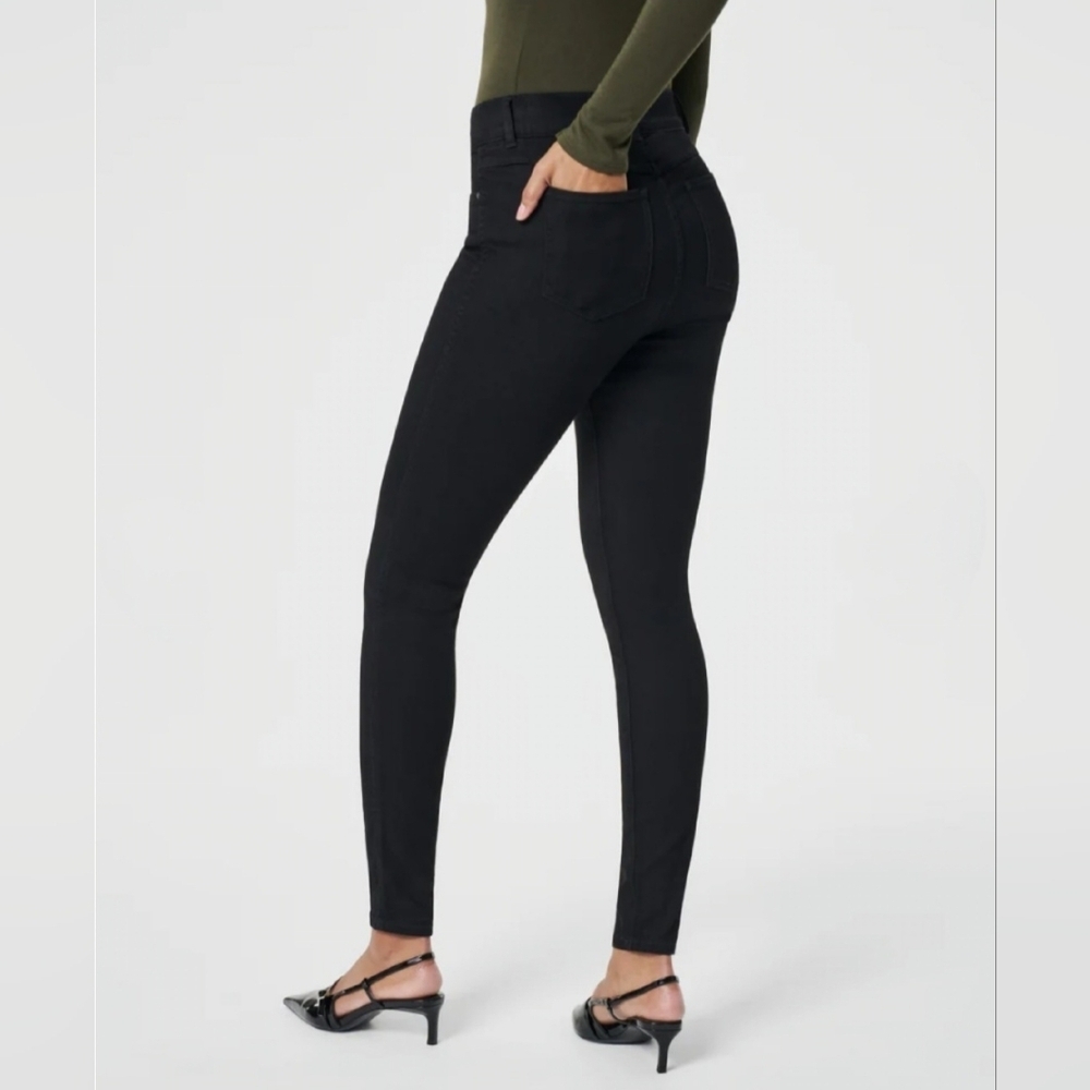 ✨️SPANX SPANXshape High-Rise Ankle Skinny Jeans - Black - Size L Tall (NWT) - Picture 8 of 10